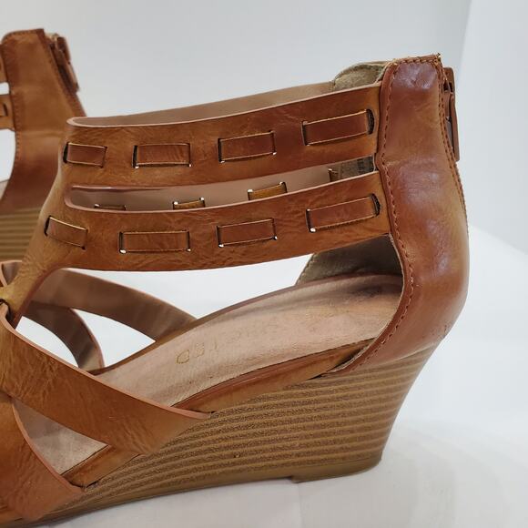 Restricted Womens Size 6.5 Leather Strappy 2" Wedge Heel Sandals Open Toe Casual - Picture 6 of 15